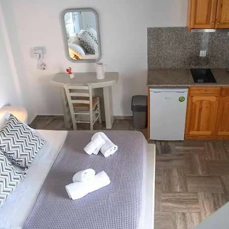 George 3* Karterados (Santorini)