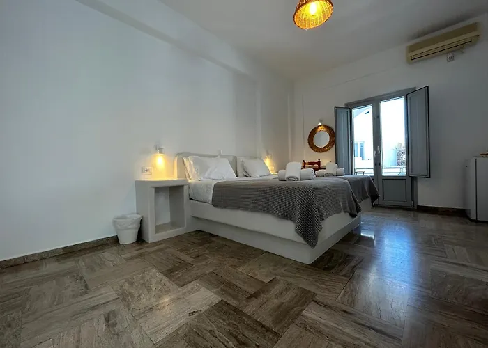 George Karterados (Santorini)