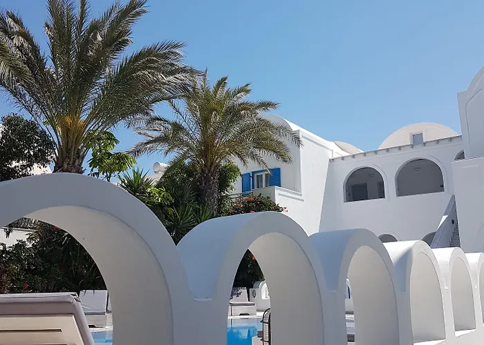 George 4* Karterados (Santorini)