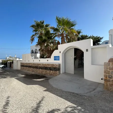 George Pensión Karterados (Santorini)